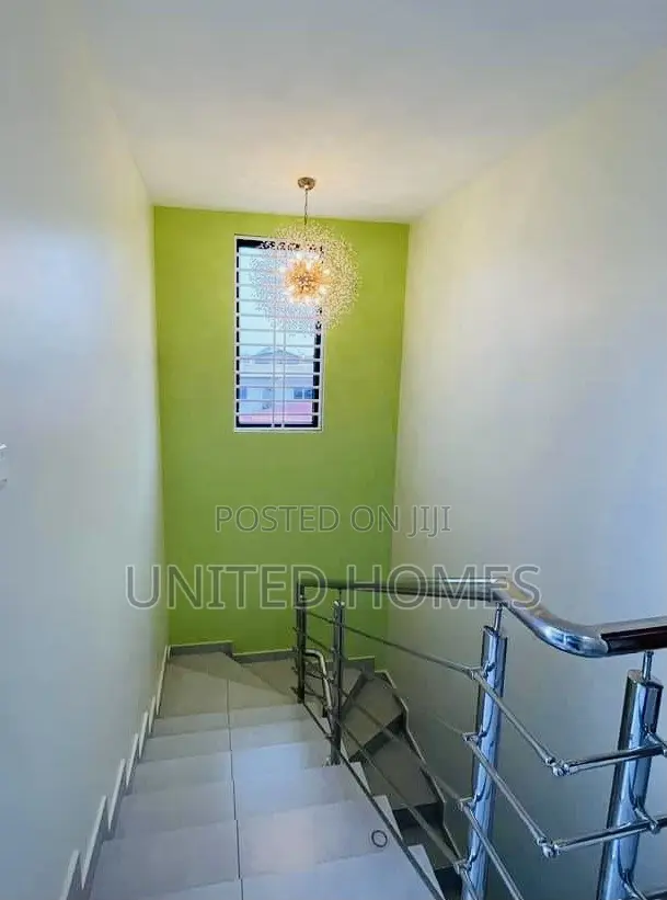 5bdrm House in Airport Residential Area for sale