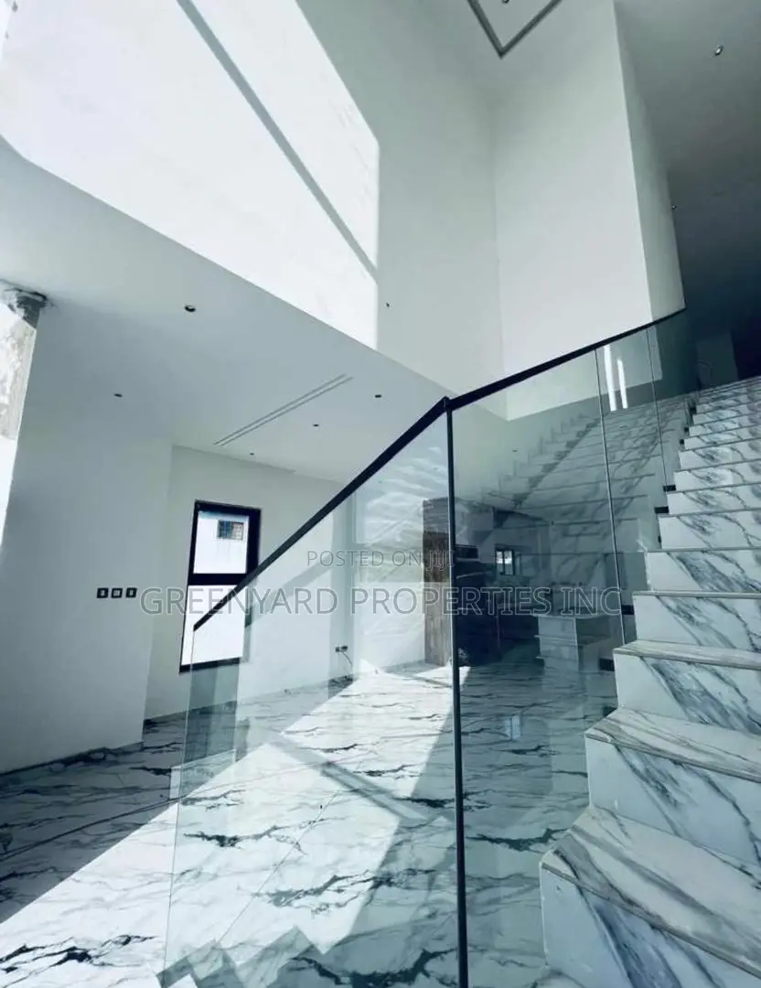 4bdrm House in Ashaley Botwe for sale