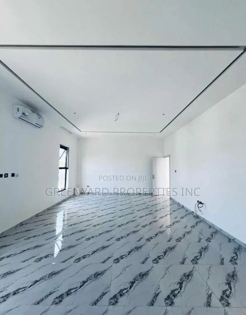 4bdrm House in Ashaley Botwe for sale