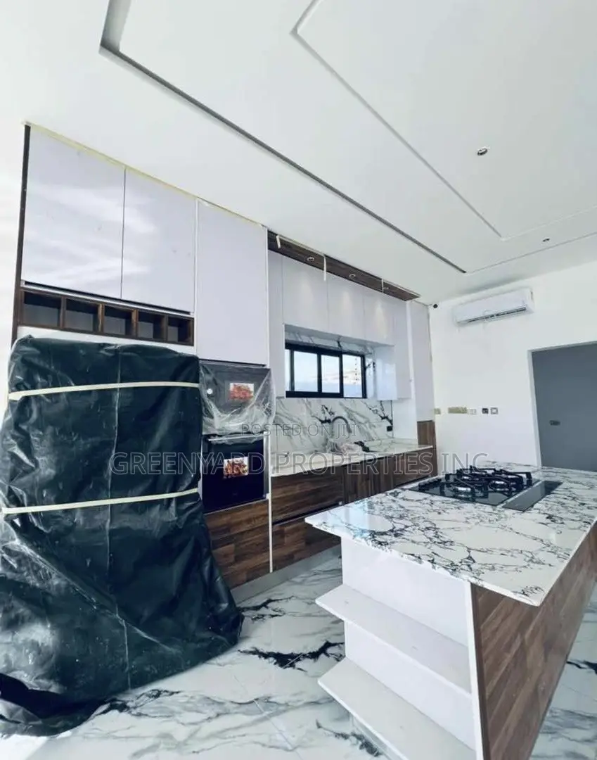 4bdrm House in Ashaley Botwe for sale