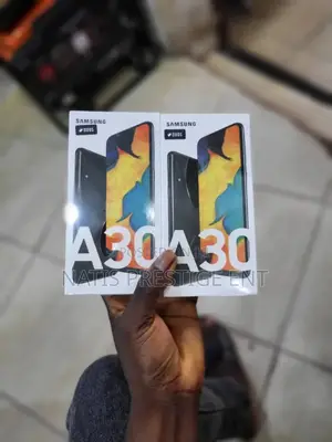 New Samsung Galaxy A30 64 GB Black