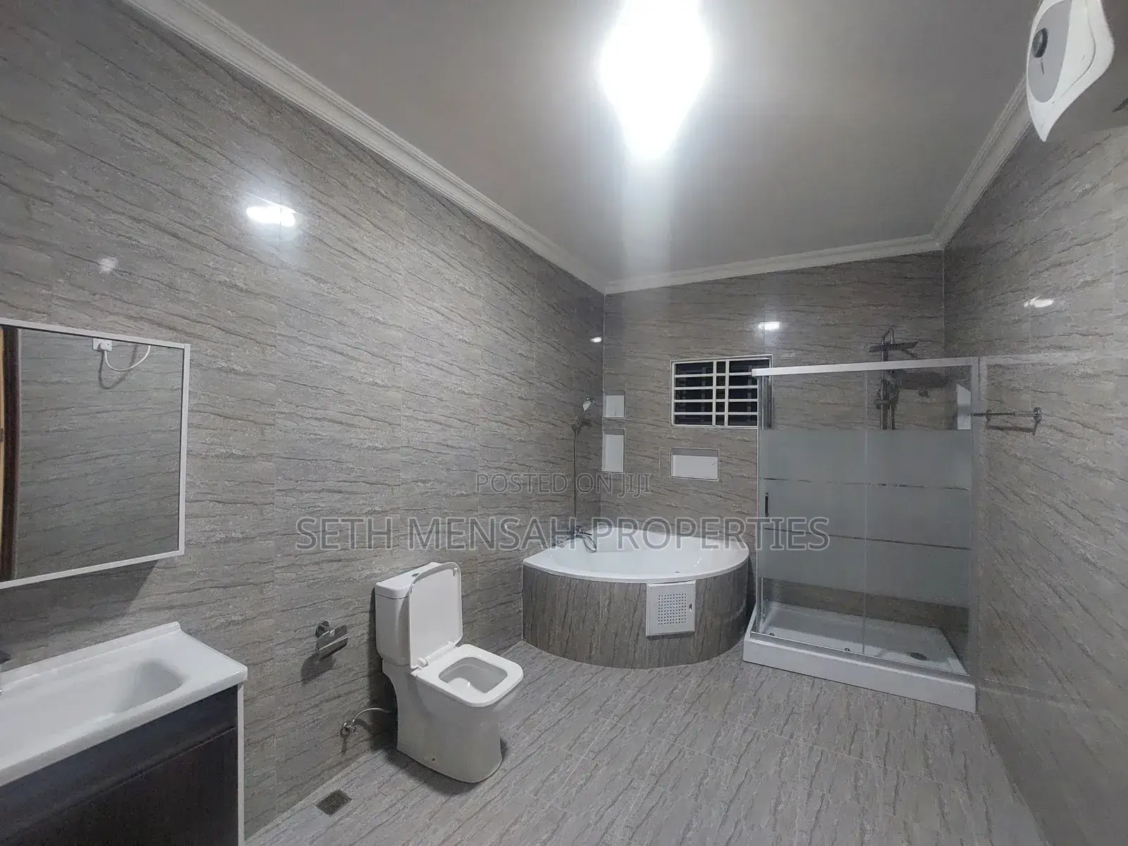 4bdrm House in Skm Properties, Spintex for sale