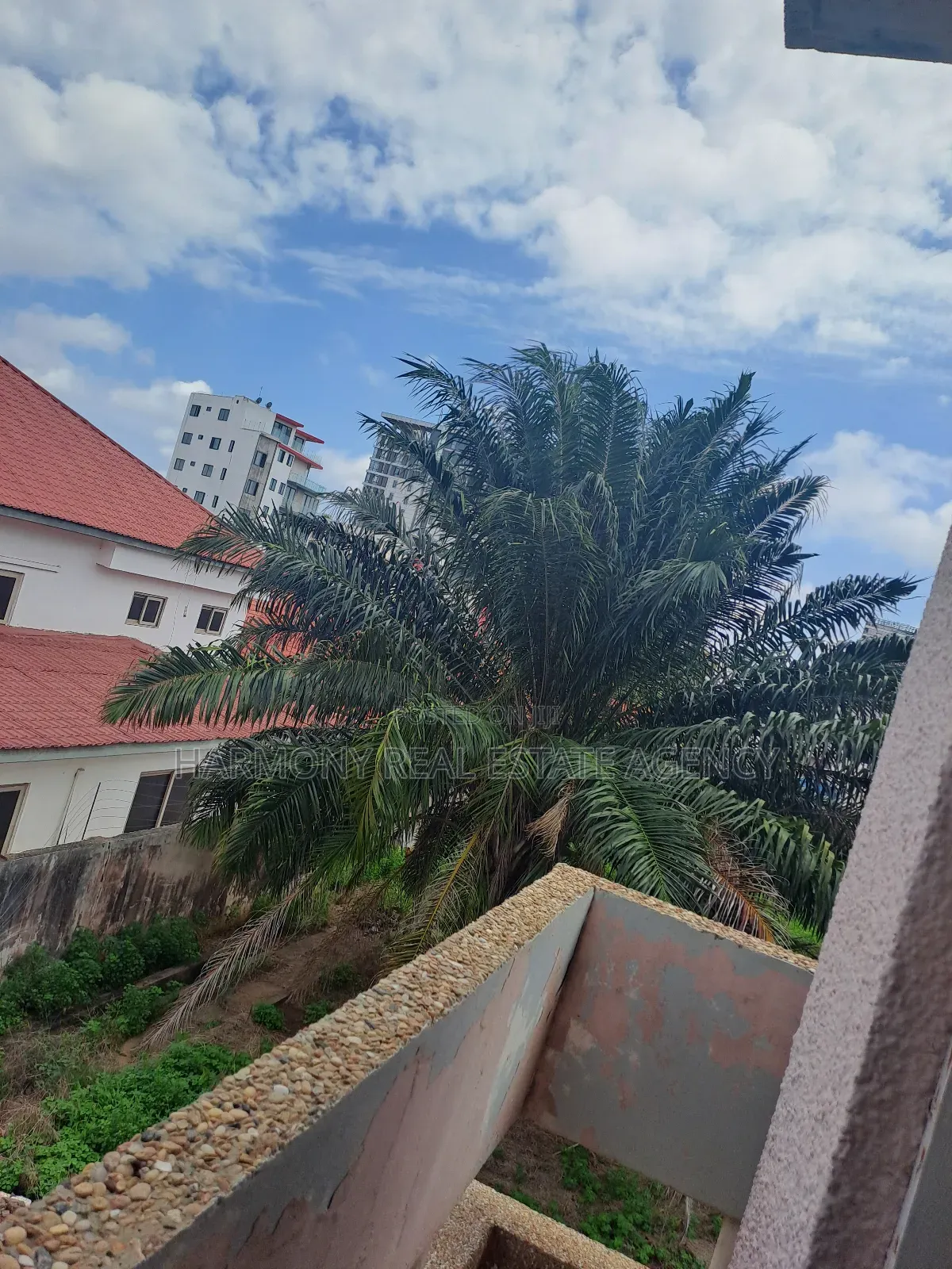 5bdrm House in Airport Residential Area for rent
