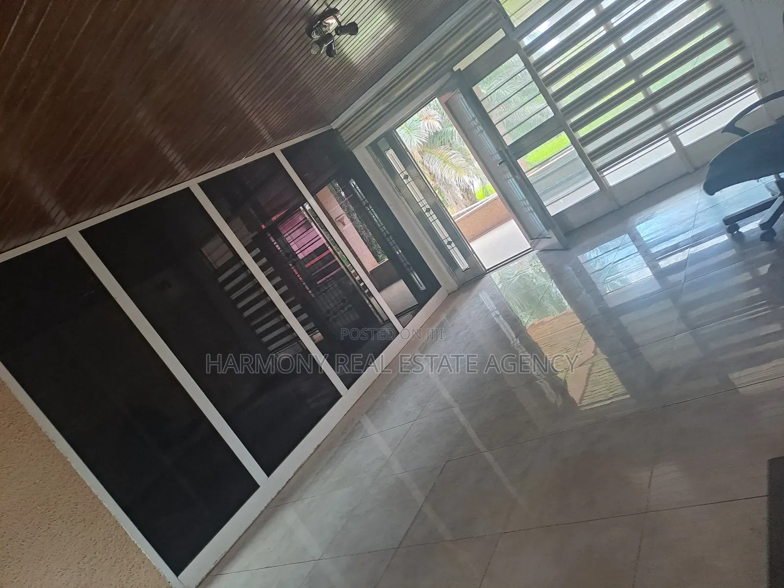 5bdrm House in Airport Residential Area for rent