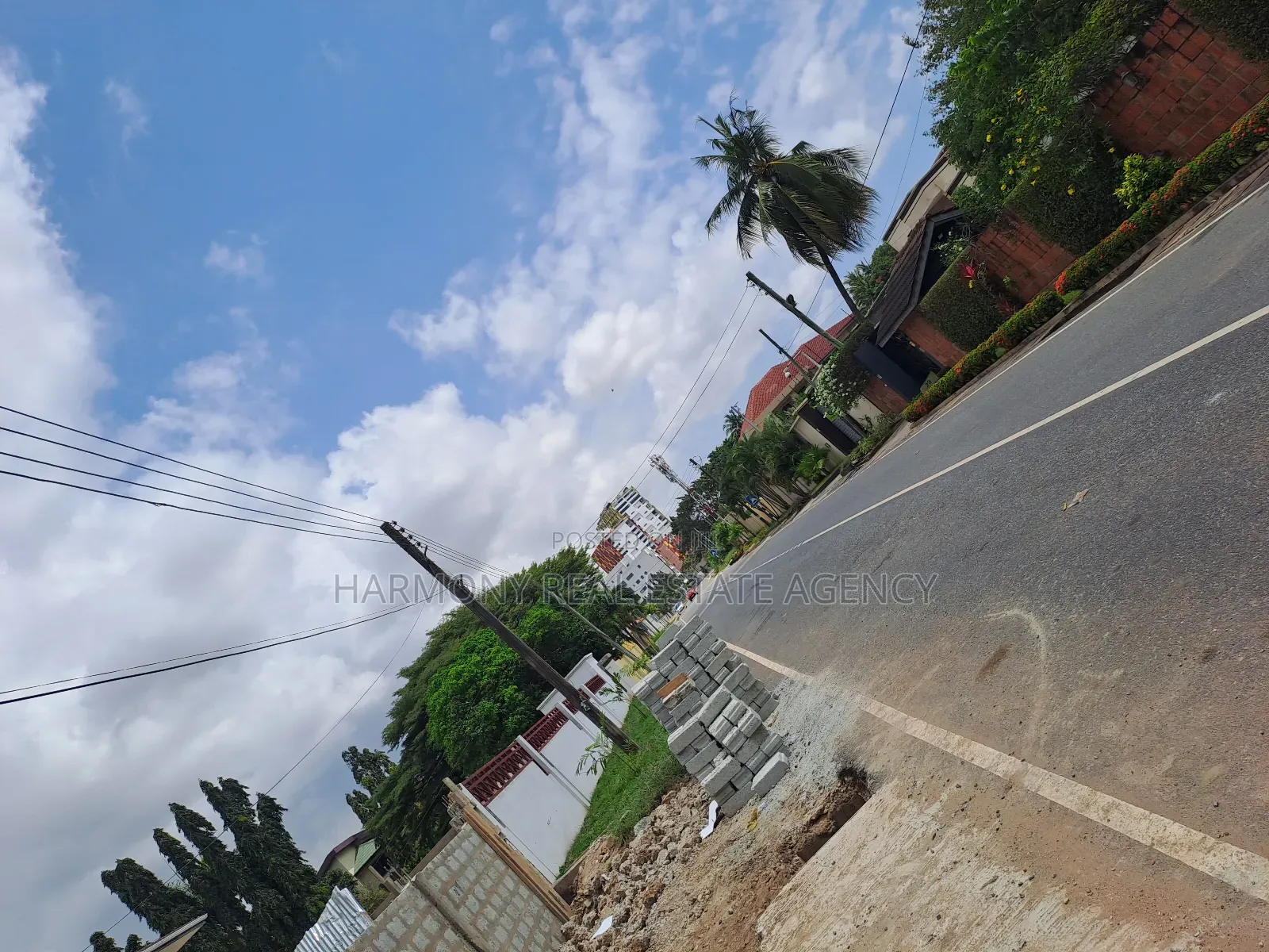 5bdrm House in Airport Residential Area for rent