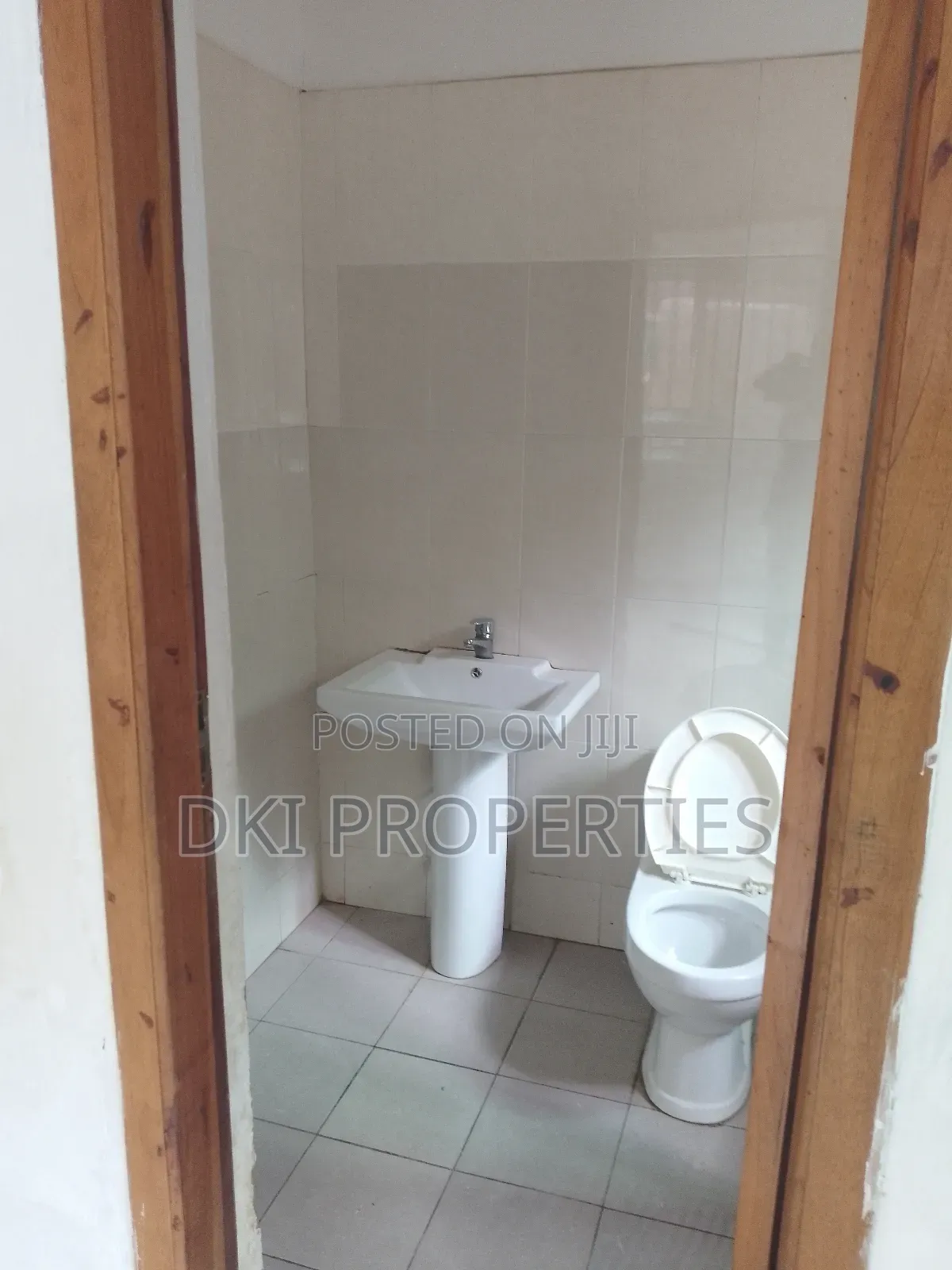 3bdrm House in Dki Properties, Adenta for rent
