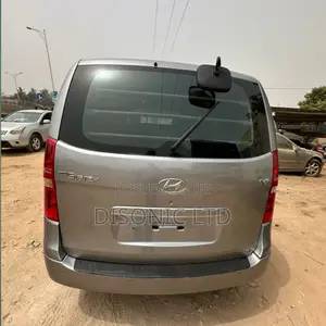 Hyundai Starex 2015 Silver