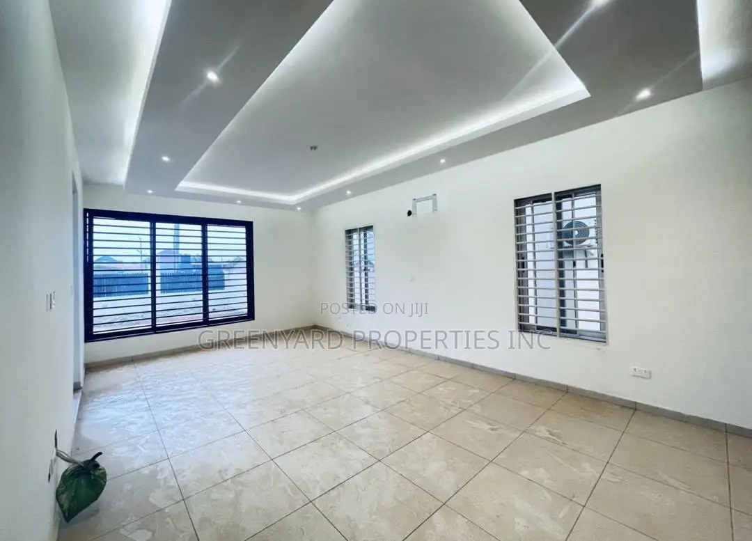4bdrm House in Lakeside for sale