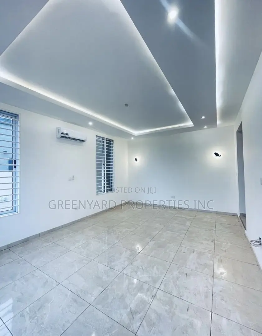 4bdrm House in Lakeside for sale
