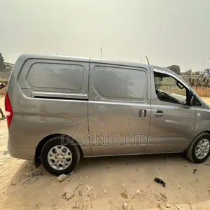 Hyundai Starex 2015 Silver