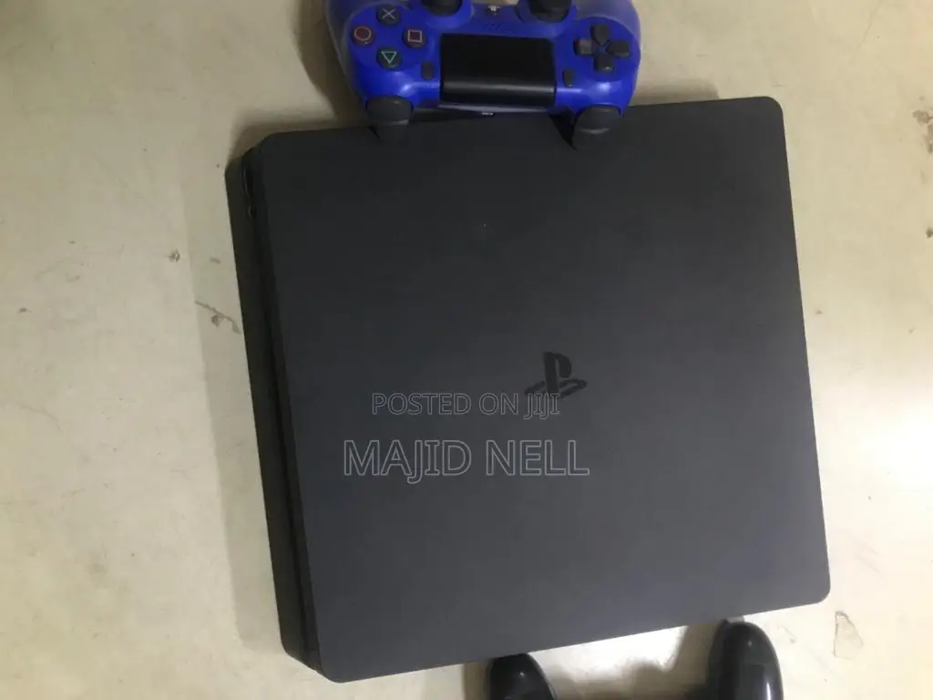 Playstation 4 Slim With Games