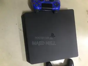 Playstation 4 Slim With Games