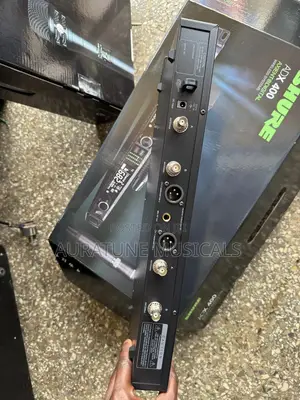 Shure ADX400