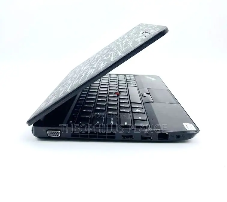New Laptop Lenovo ThinkPad A21e 8GB AMD SSD 128GB