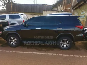 Toyota Fortuner 2020 Black