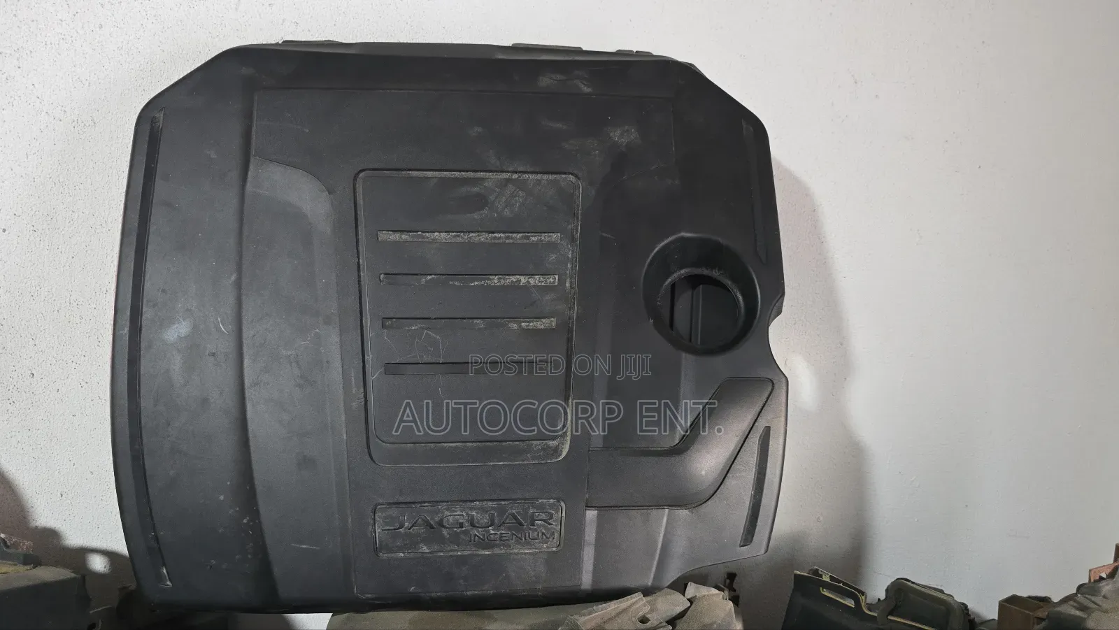 2016-2021 Jaguar 2.0T Ingenium Engine Cover