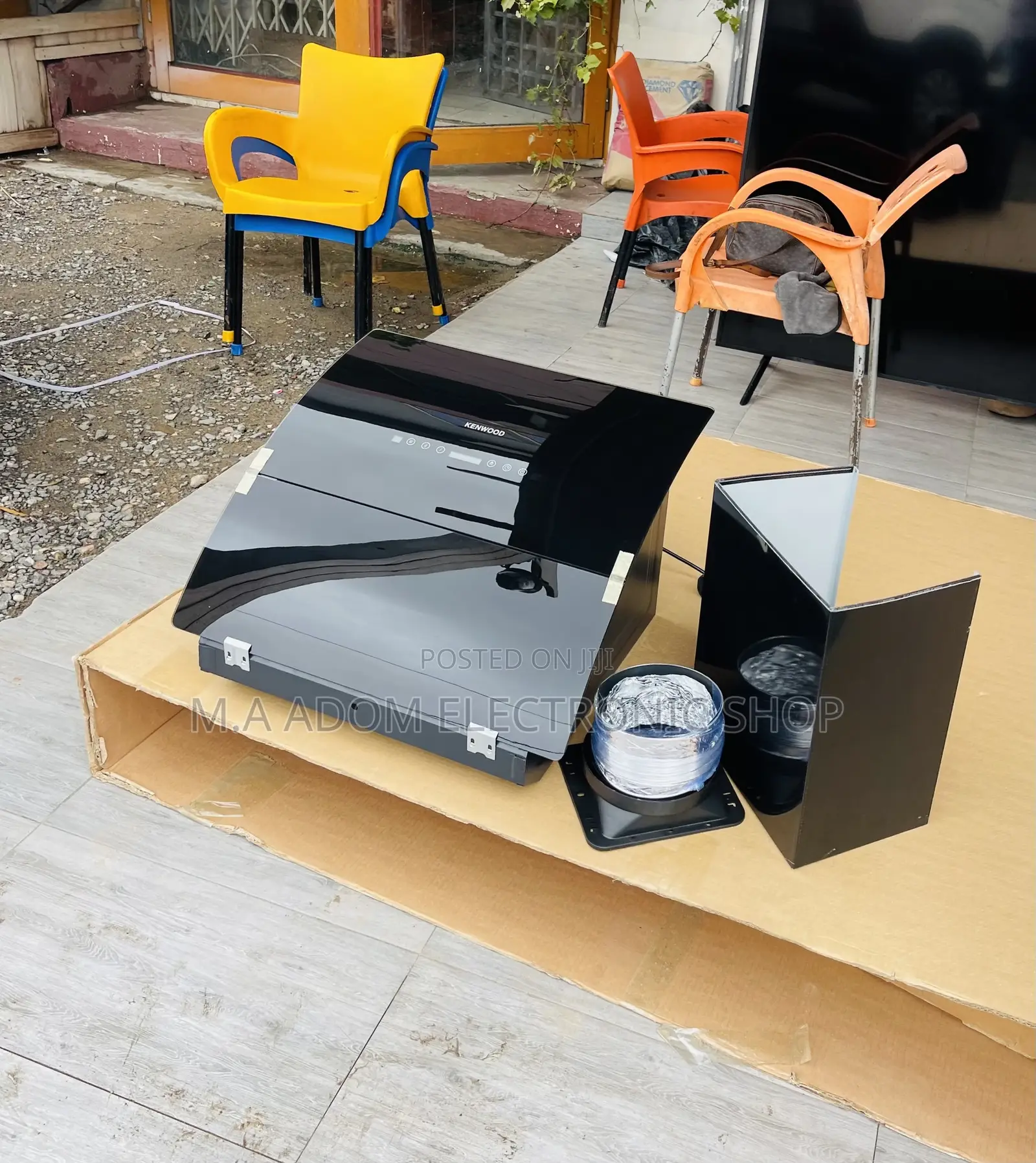 Fresh in Box Kenwood 60cm Sensor Touch Heat Extractor.