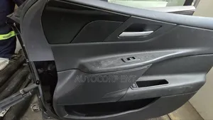 2016 - 2020 Jaguar XE Doors