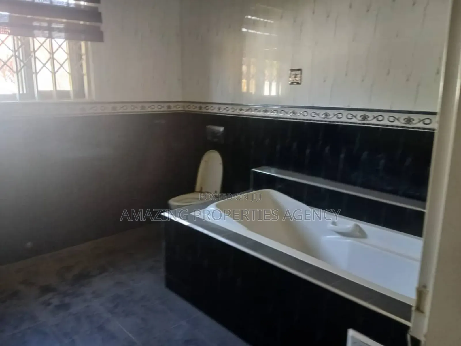 4bdrm House in East Legon for sale