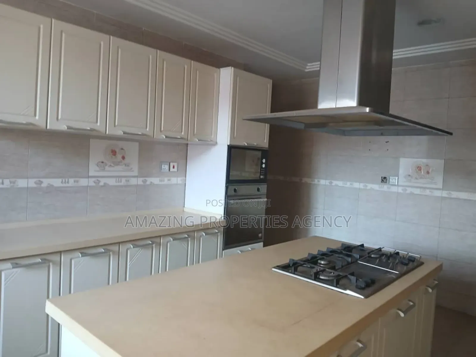 4bdrm House in East Legon for sale
