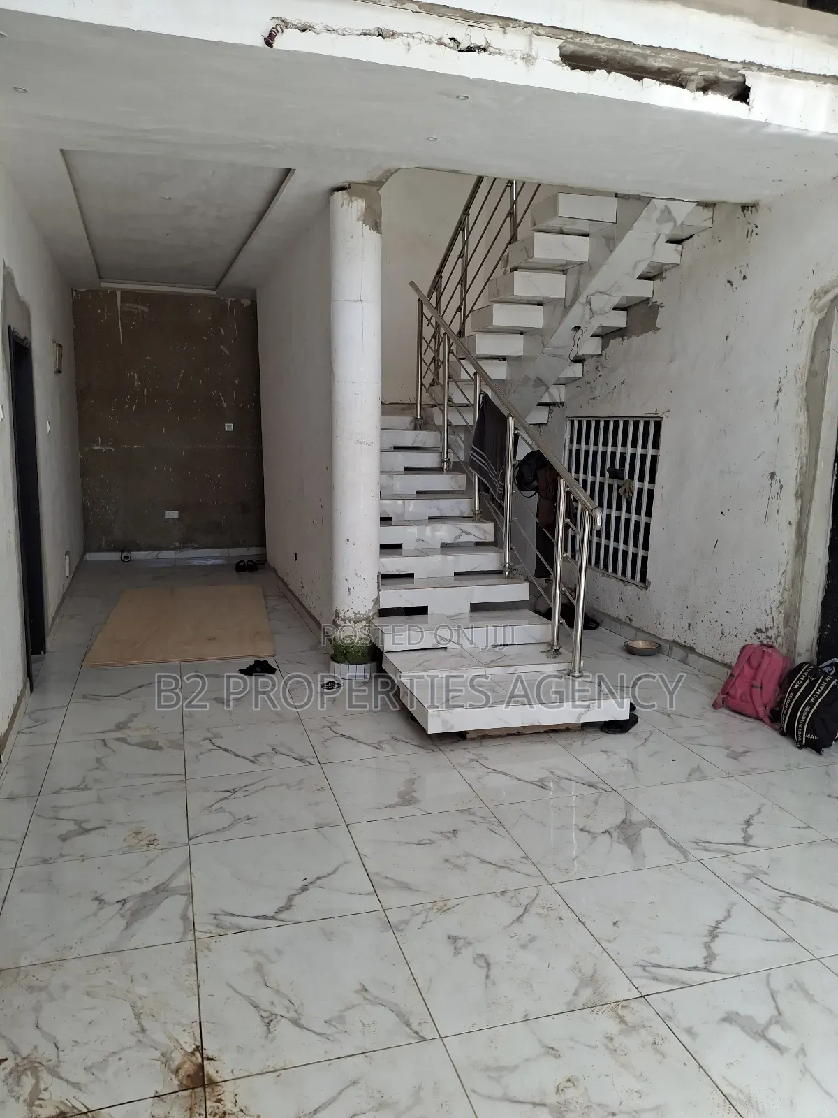 Furnished 4bdrm Maisonette for sale