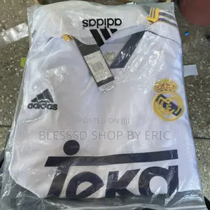 Real Madrid 1998 Retro Jersey. Very Rare for Fashion