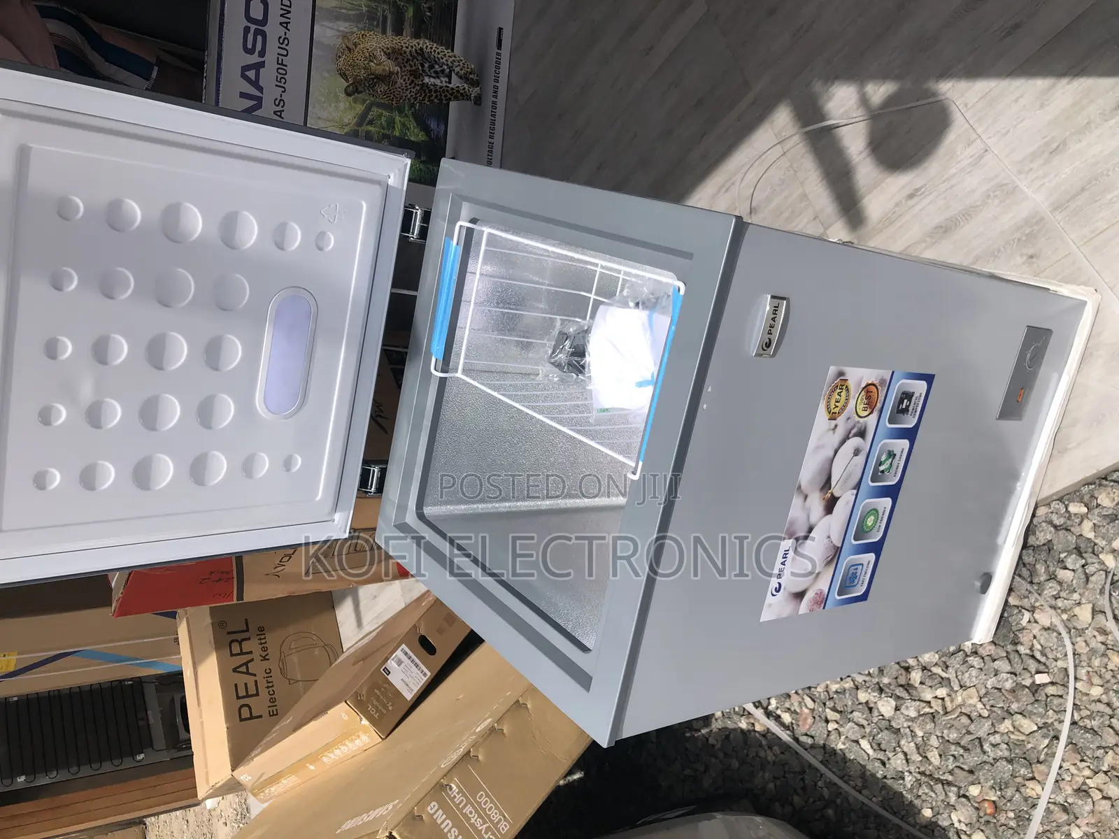 (Withstand Harsh Climate)Pearl 100liters Chest Freezer
