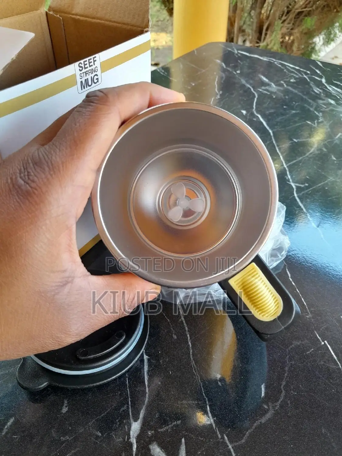 Self Stiring Mug