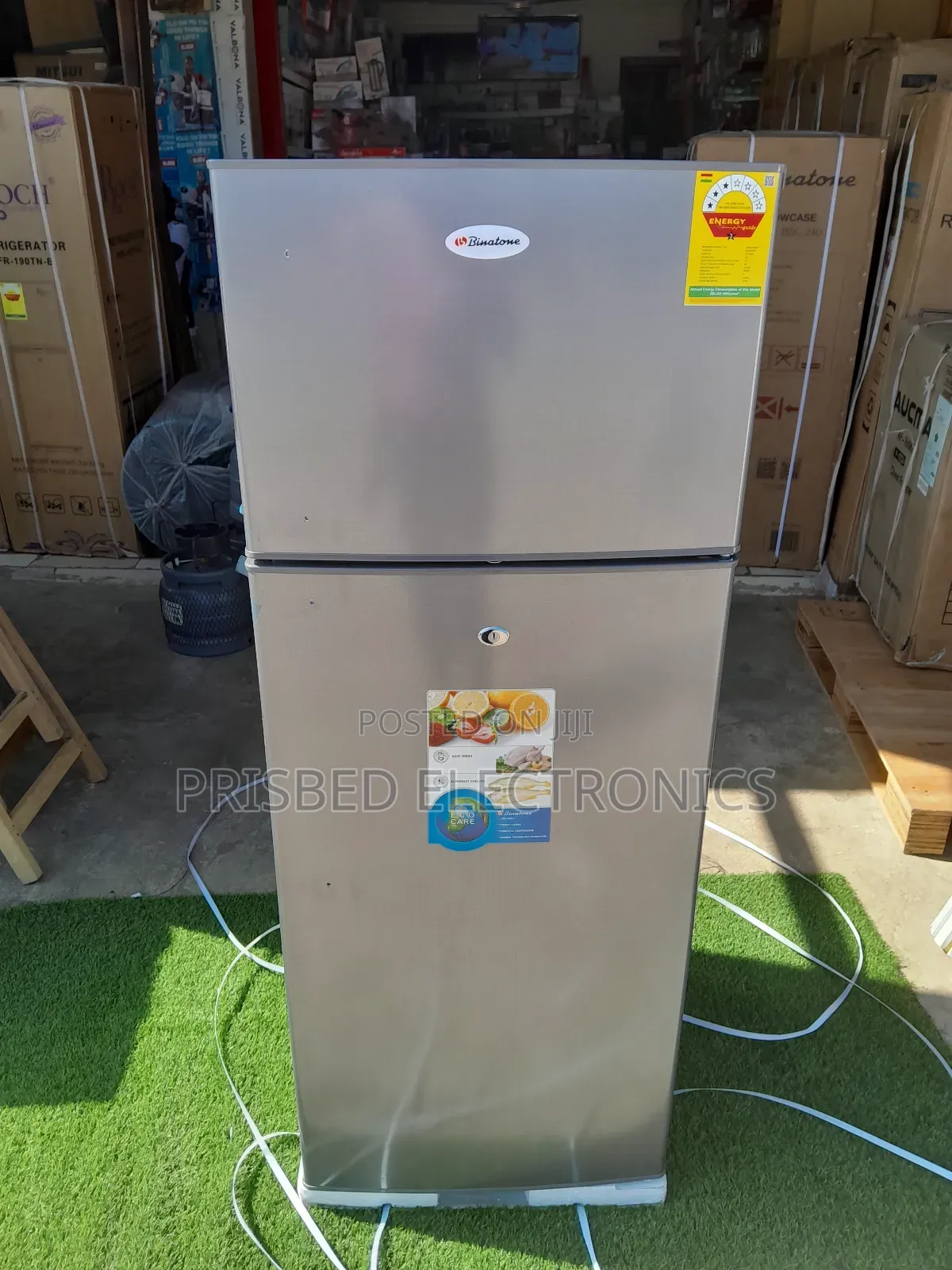 Binatone Durable Double Door Fridge With Handle 212 Litres