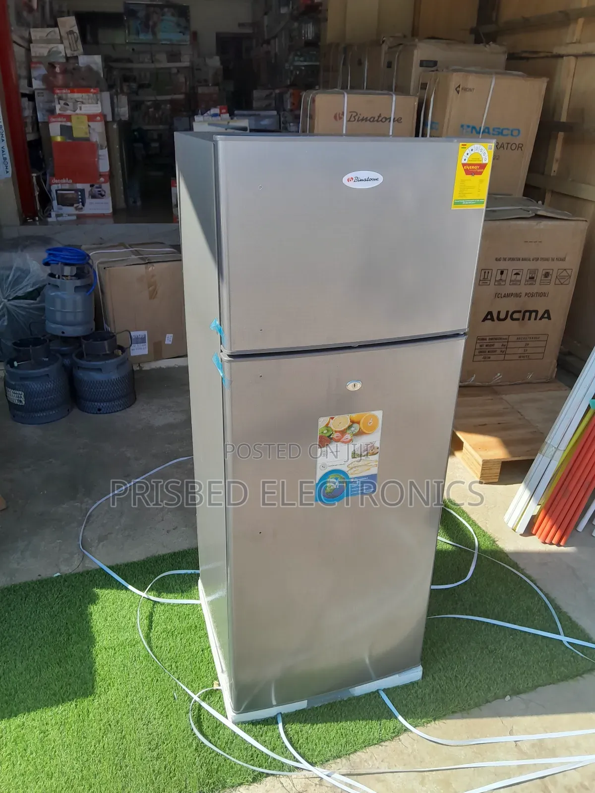 Binatone Durable Double Door Fridge With Handle 212 Litres