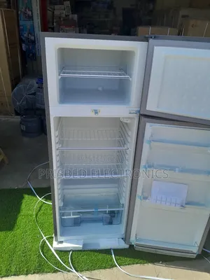 Binatone Durable Double Door Fridge With Handle 212 Litres
