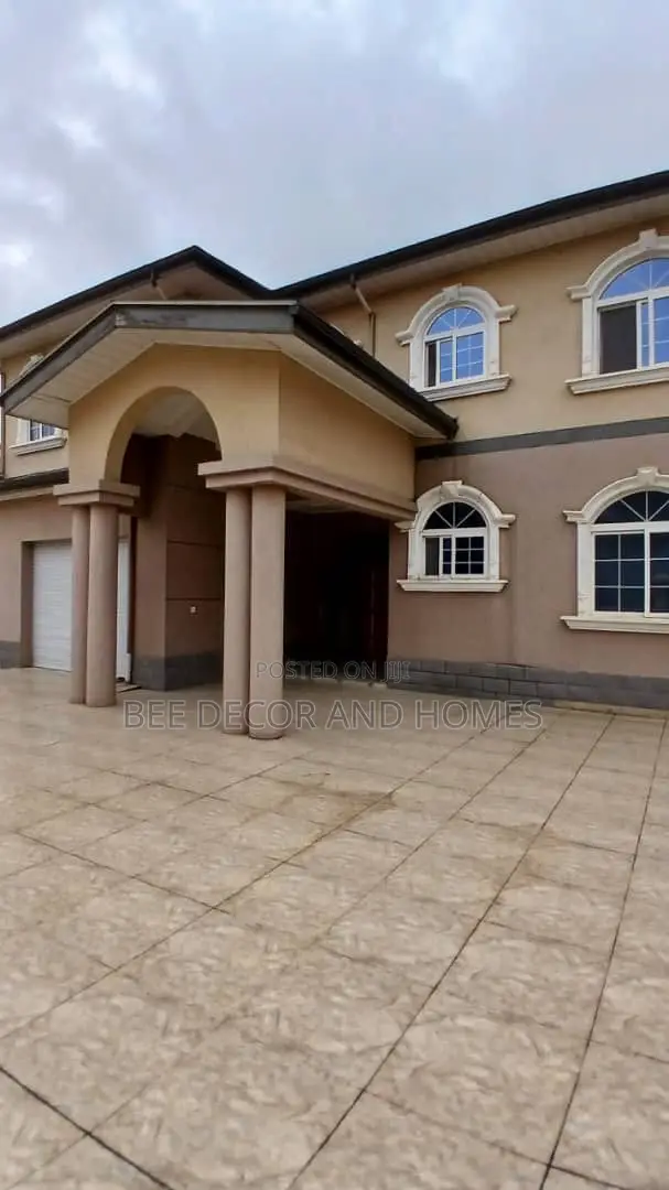 Furnished 5bdrm House in Bee Decor & Homes, Pillar 2 for sale