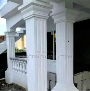 Pillar Design Decor Molding by Hand Using Mortar