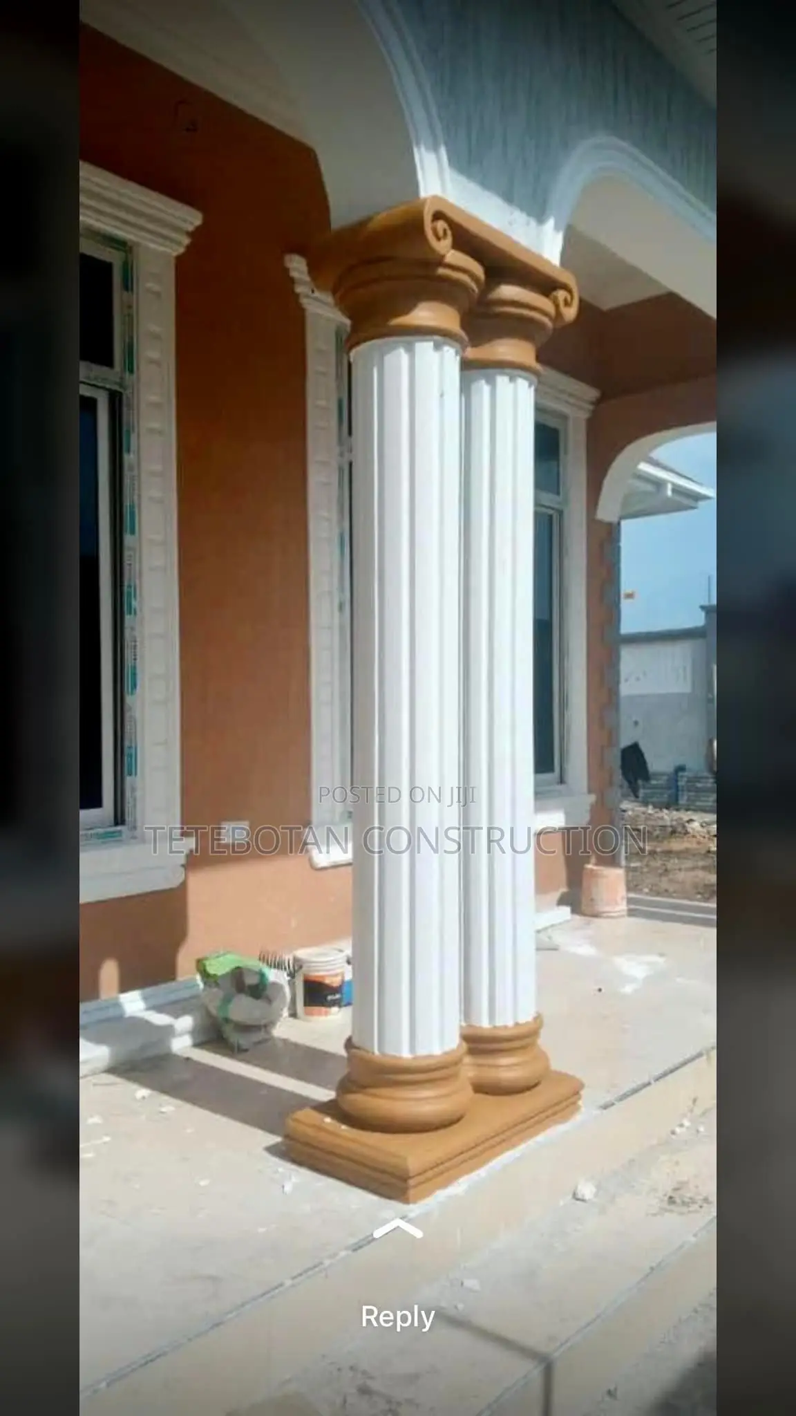 Pillar Design Decor Molding by Hand Using Mortar