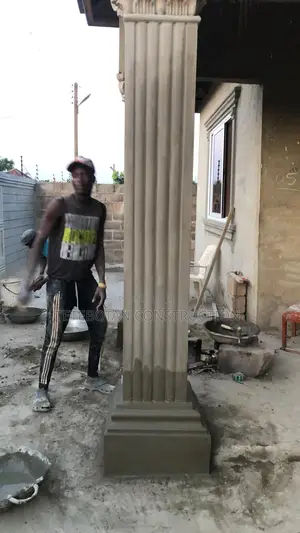 Pillar Design Decor Molding by Hand Using Mortar