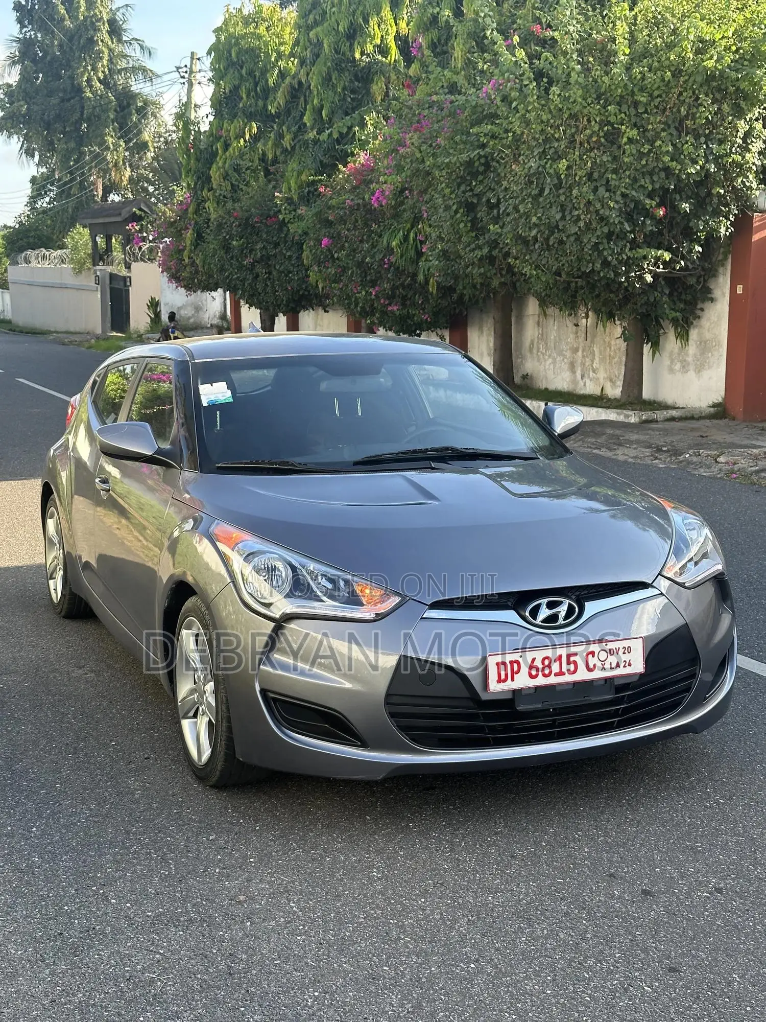 Hyundai Veloster 3dr Hatchback w/Black Interior (1.6L 4cyl 6AM) 2015