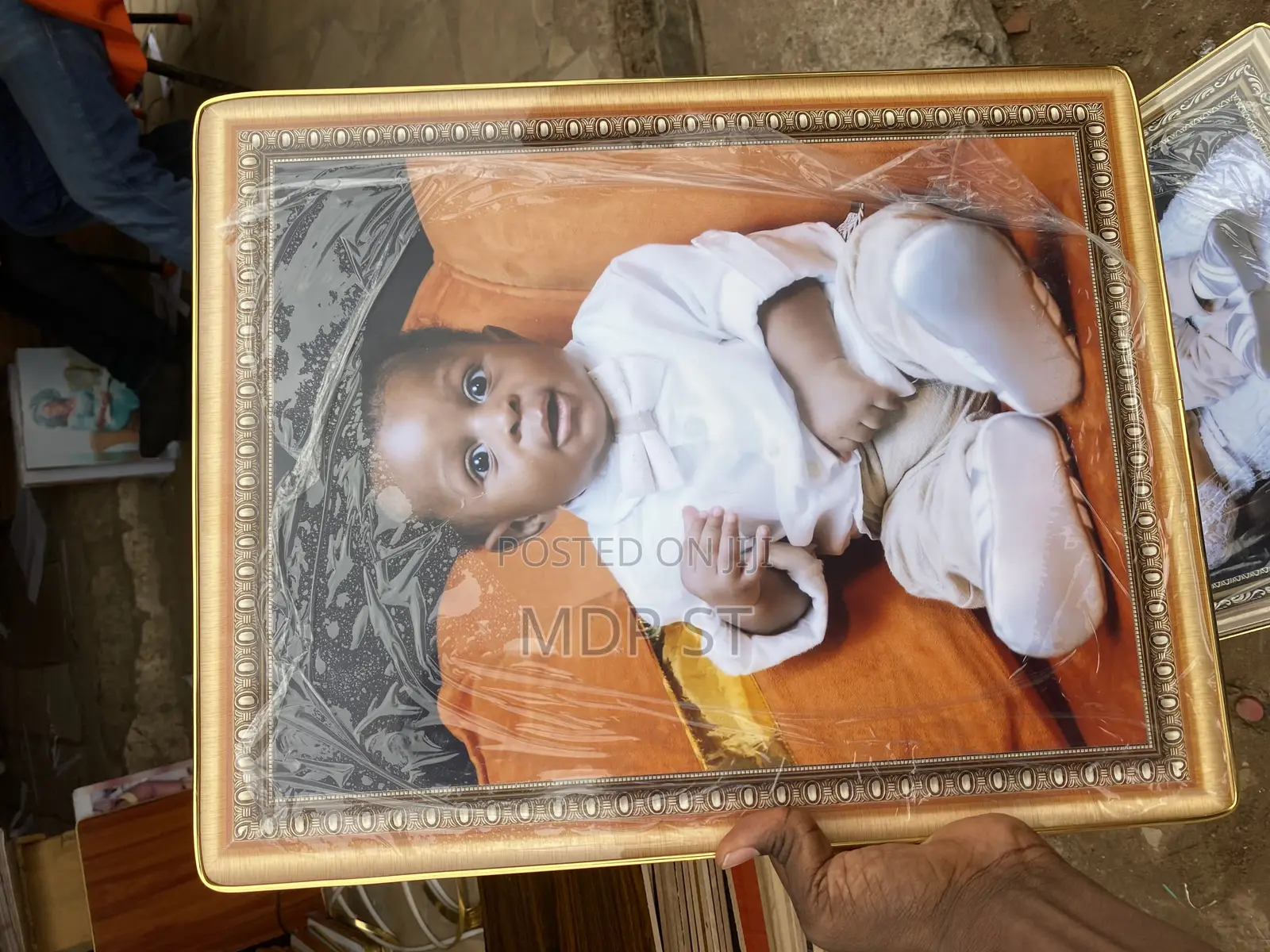 Frame4less