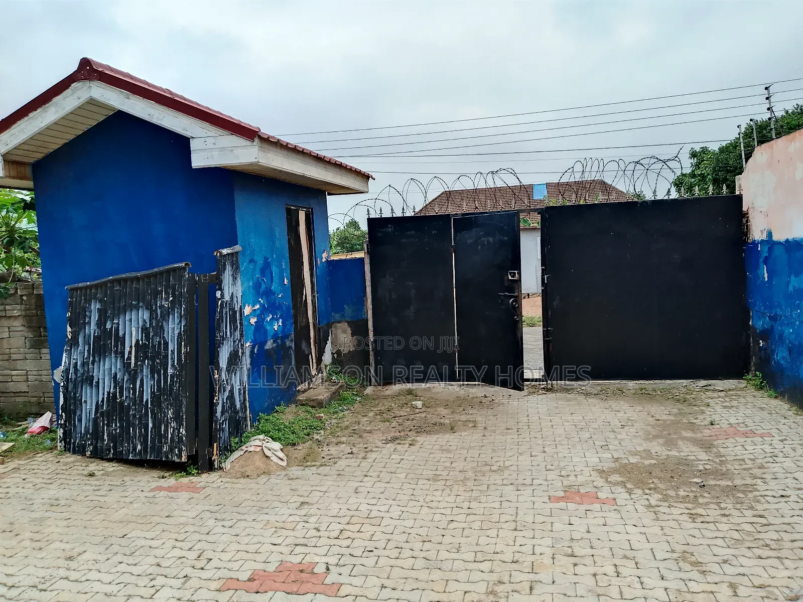1bdrm Apartment in Community 18 Area, Spintex for rent