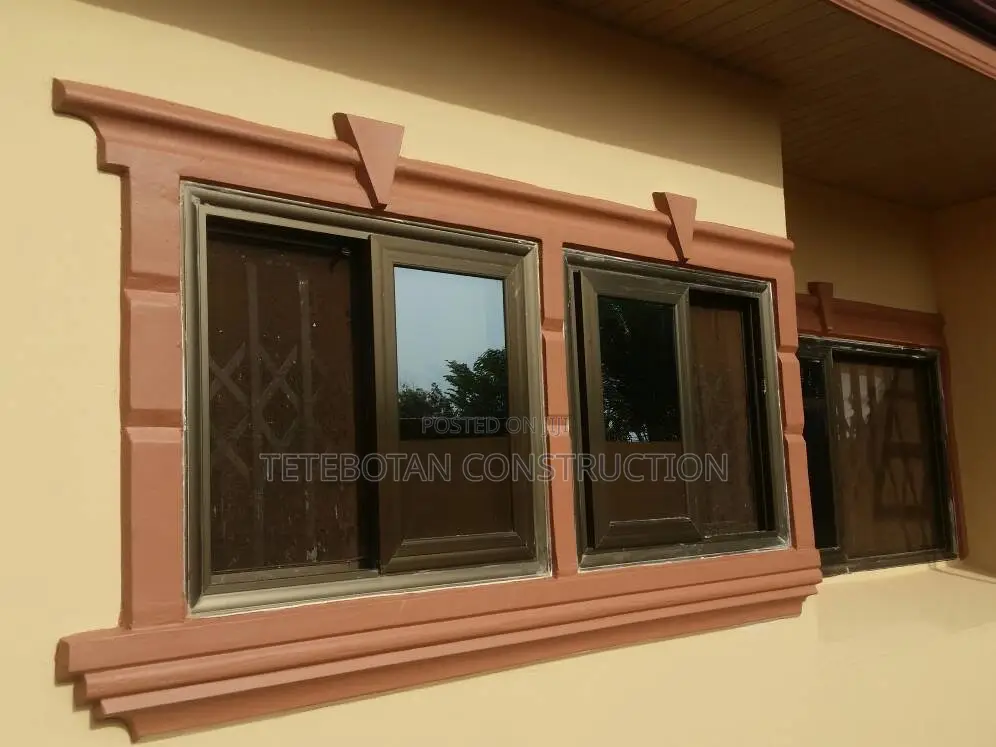 Window Design Decor Molding by Hand Using Mortar