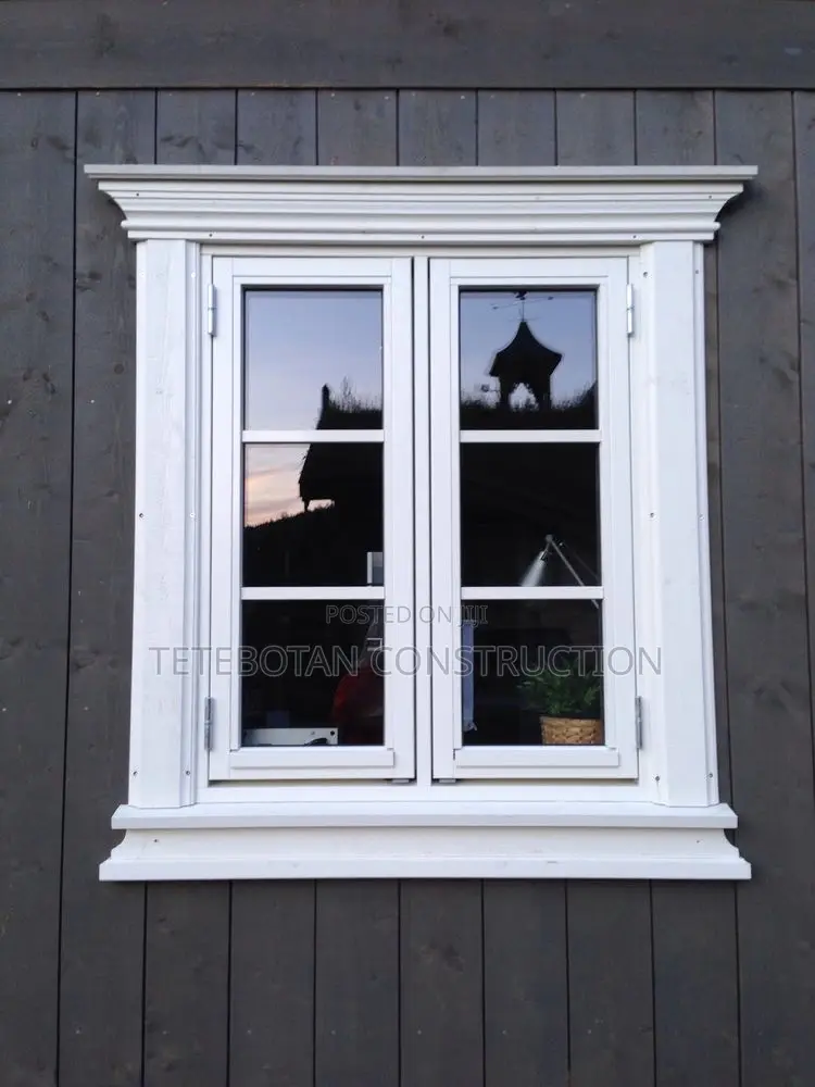 Window Design Decor Molding by Hand Using Mortar