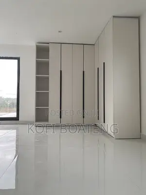 Wardrobes Custom Made. TOP QUALITY Finishing