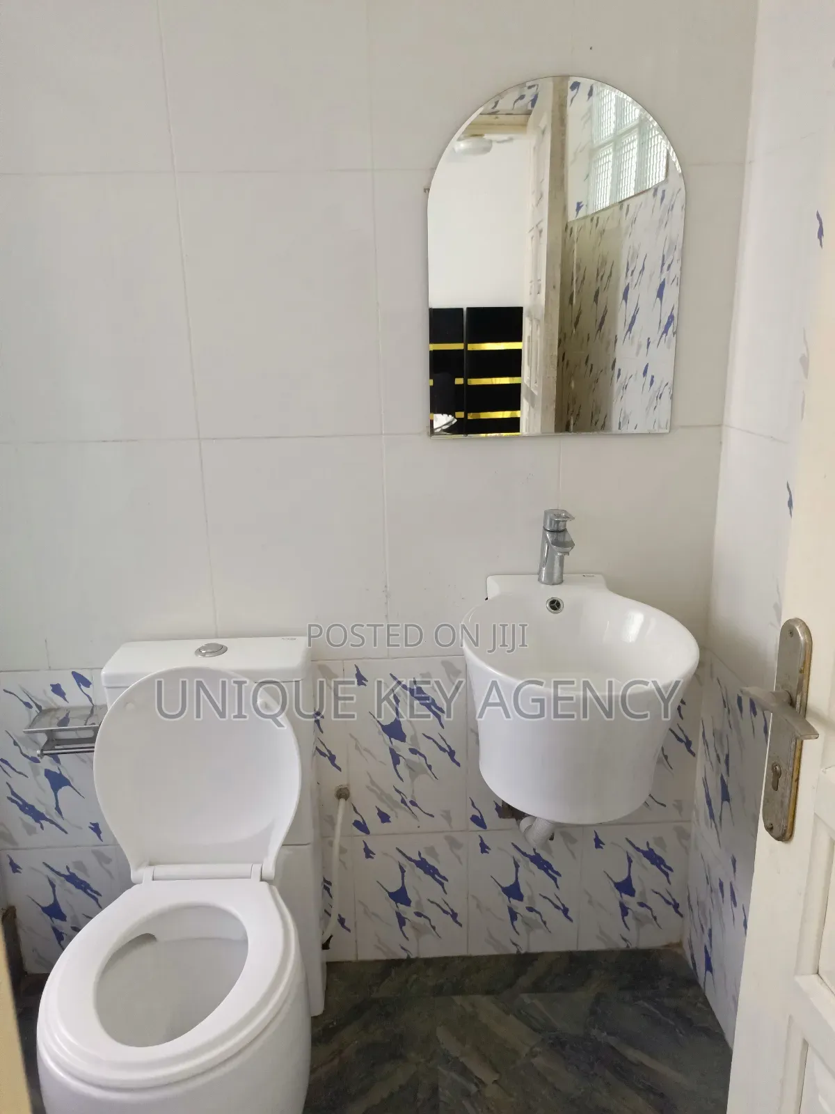 2bdrm Apartment in Unique Key Agency, Dzorwulu for rent
