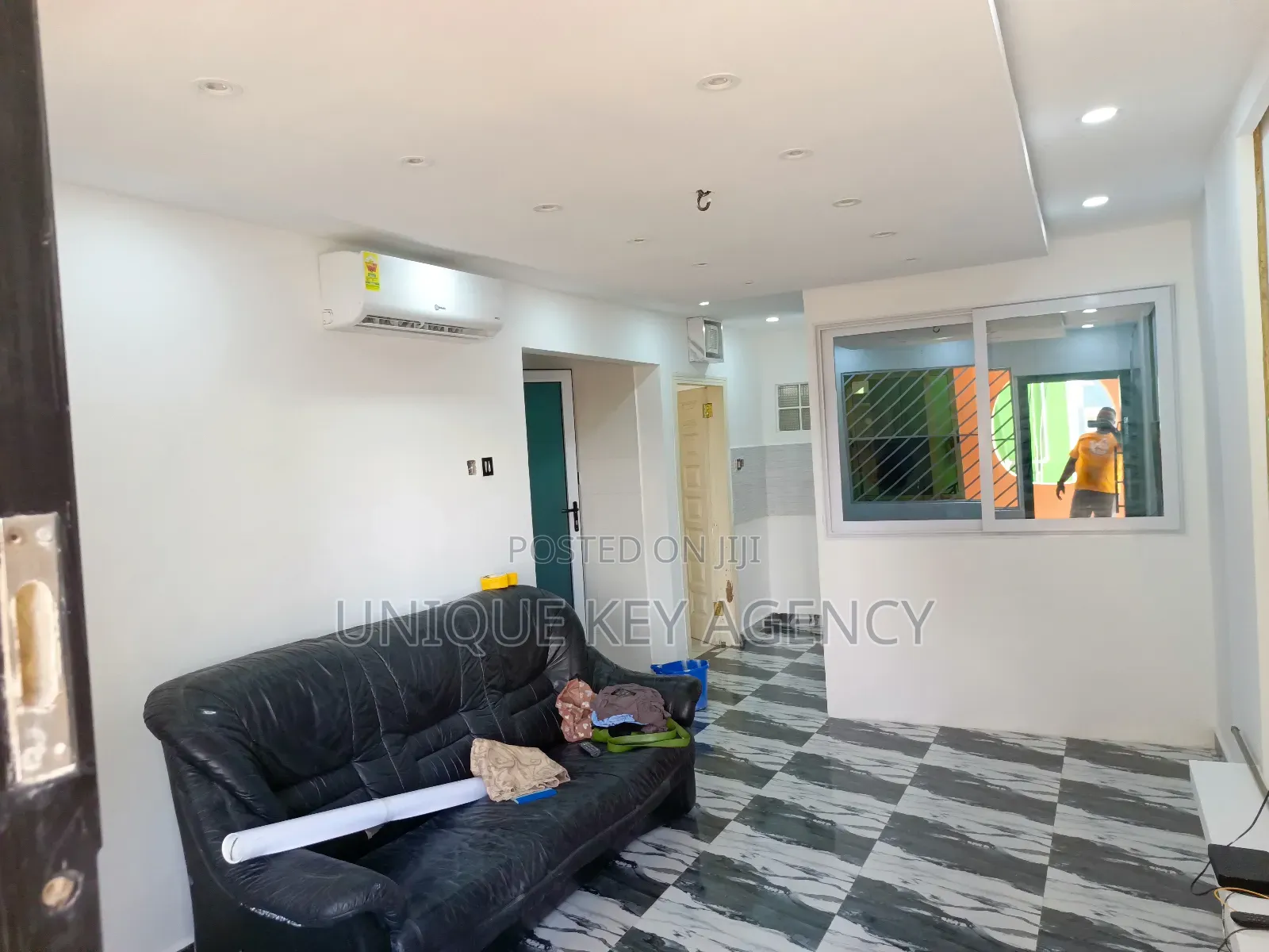 2bdrm Apartment in Unique Key Agency, Dzorwulu for rent