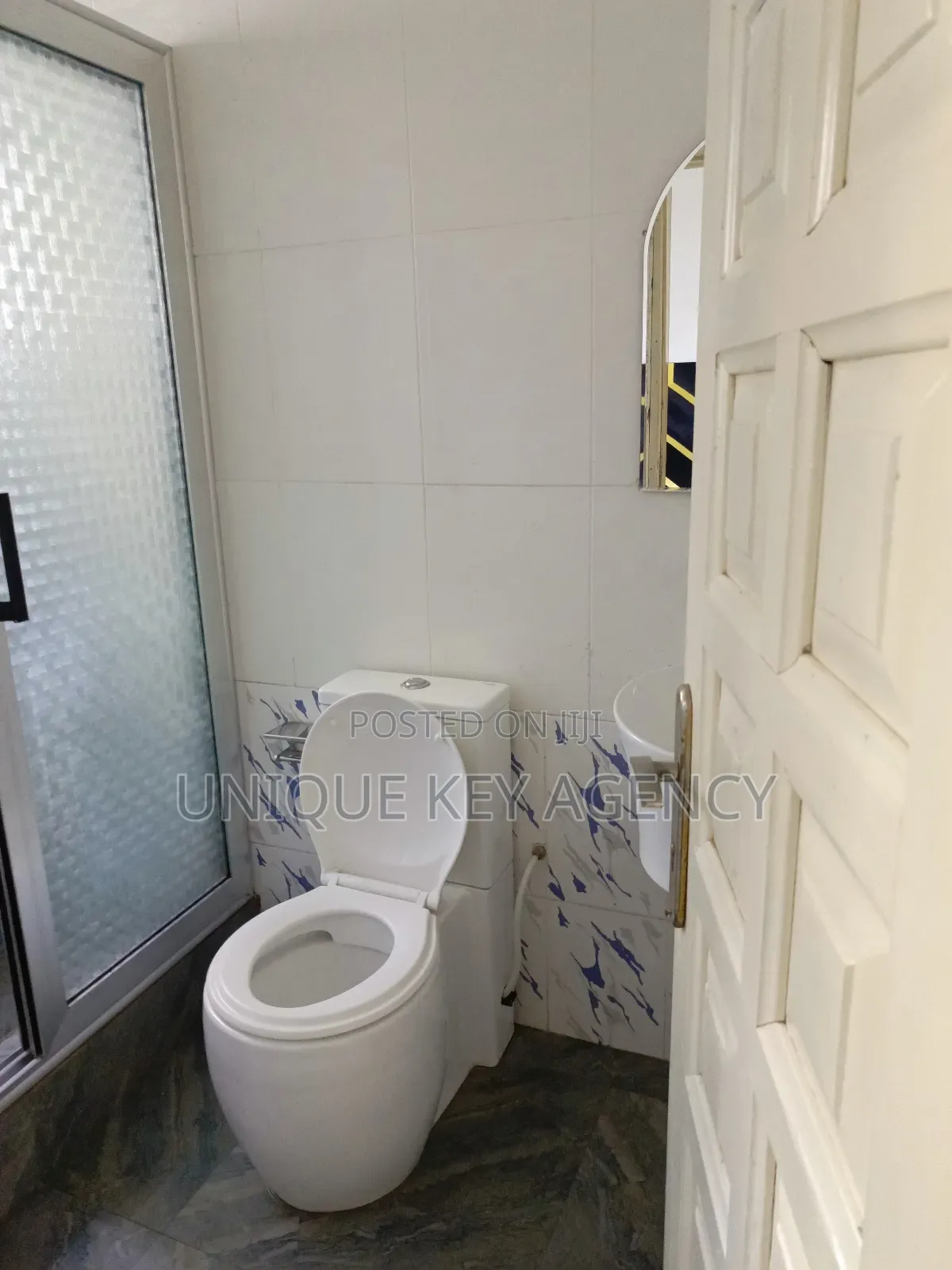 2bdrm Apartment in Unique Key Agency, Dzorwulu for rent
