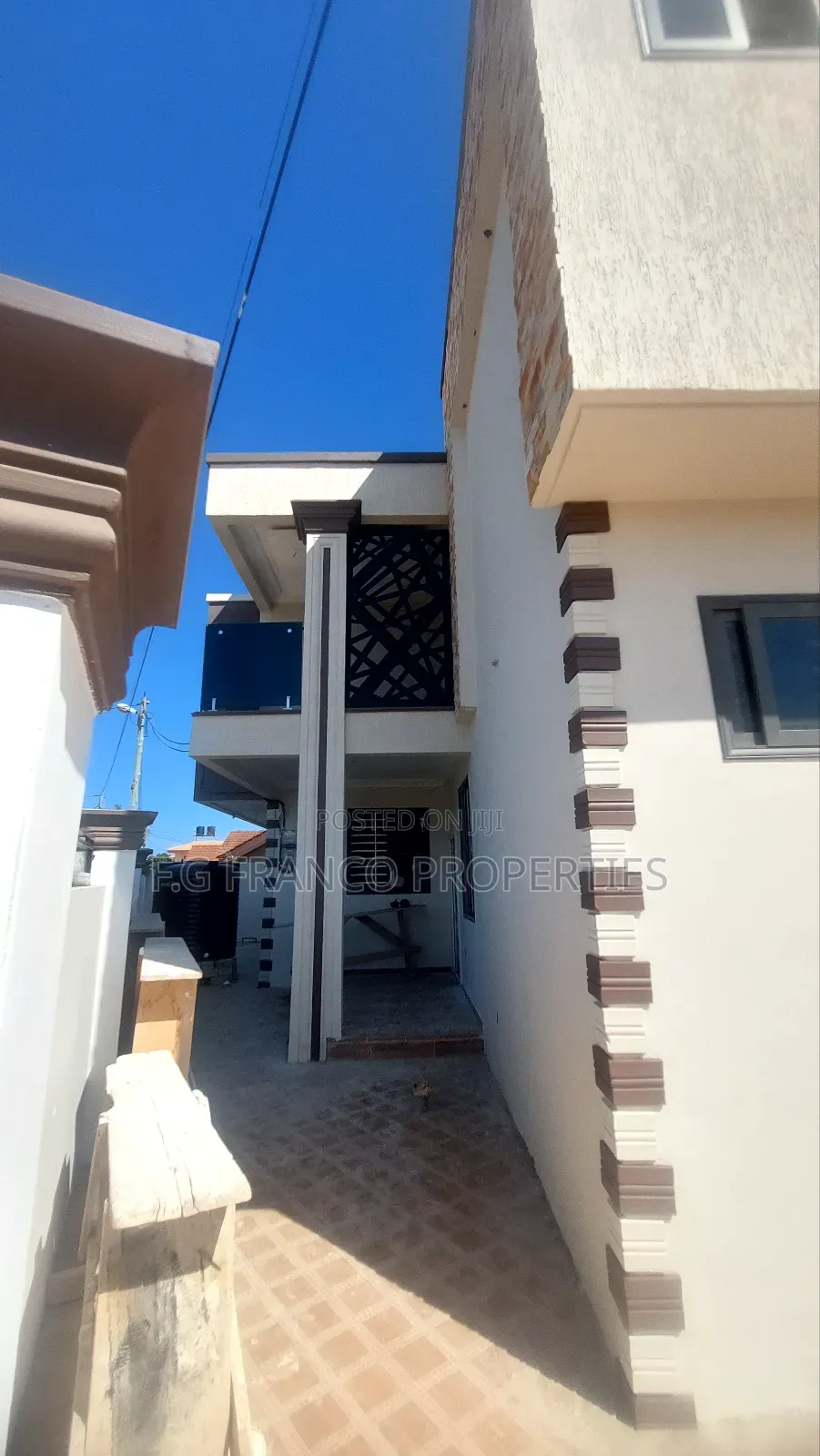 4bdrm House in Kg. Franco, Spintex for sale