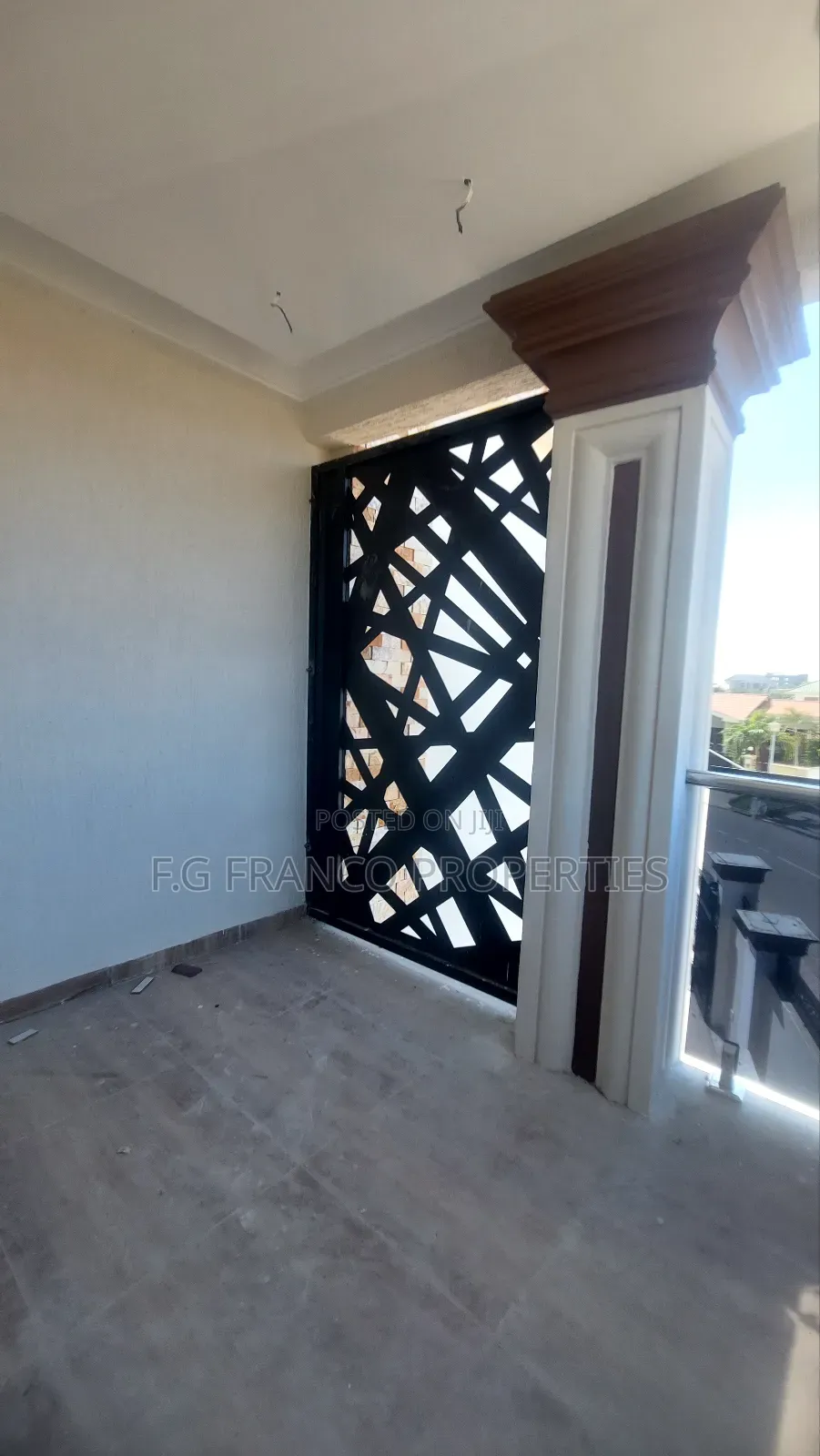 4bdrm House in Kg. Franco, Spintex for sale