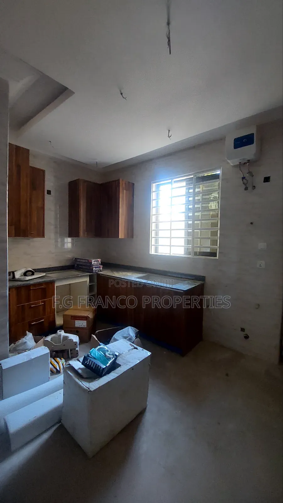 4bdrm House in Kg. Franco, Spintex for sale