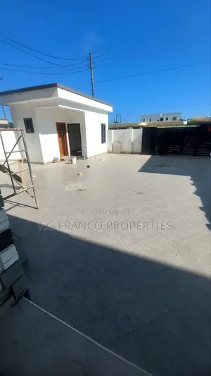 4bdrm House in Kg. Franco, Sakumono for sale