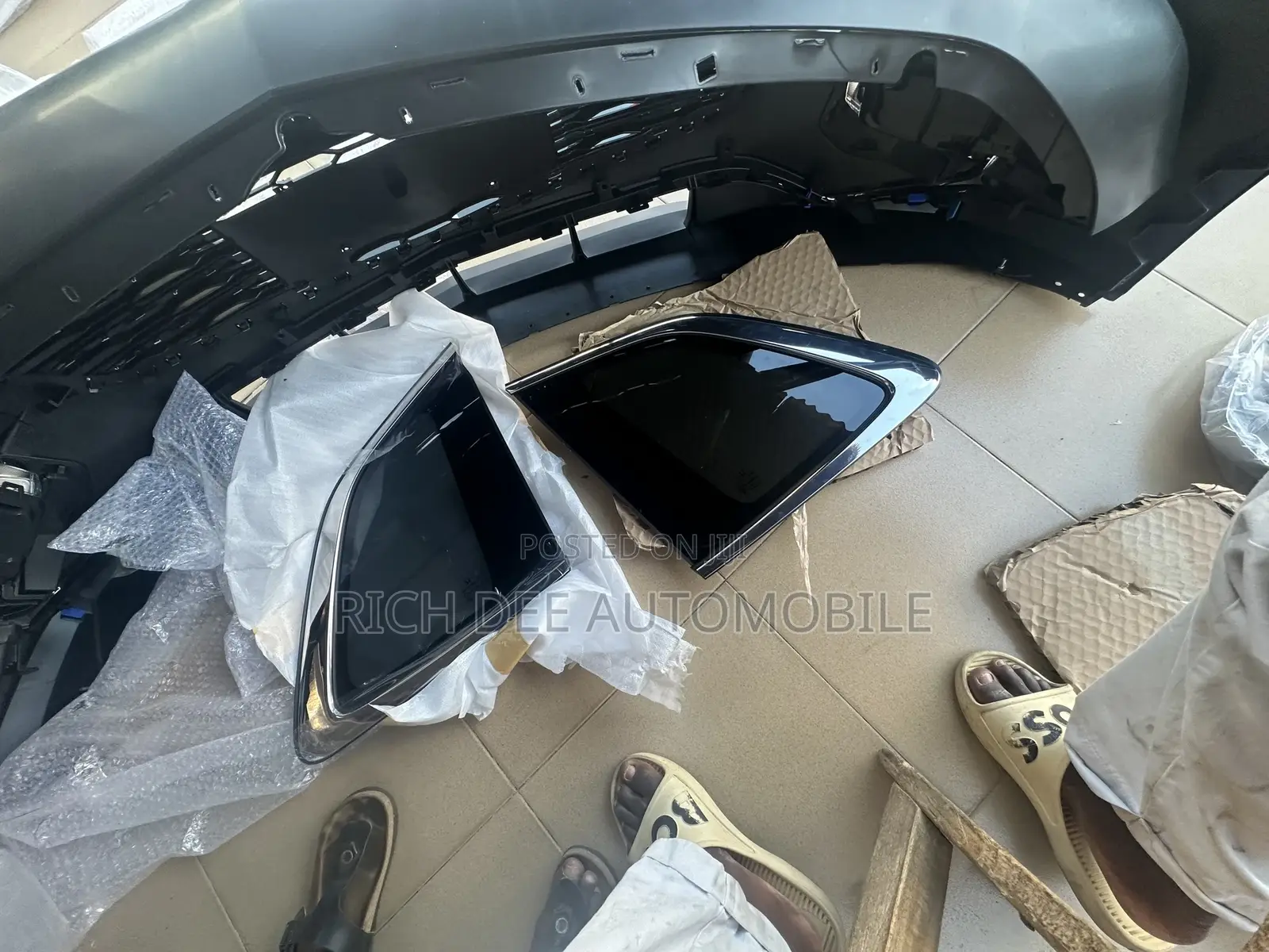 CRV 2023 Back Door Body Vent One