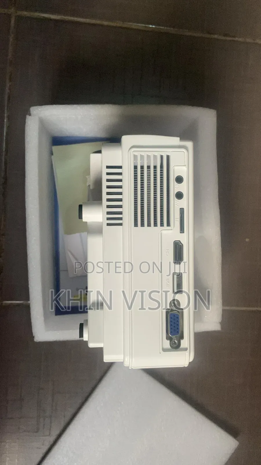 Projector Covers Between 4 to 200inches Space